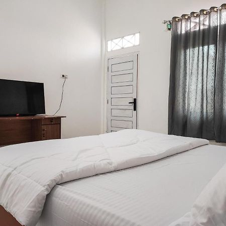 Adela Homestay Syariah Near Universitas Muhammadiyah Jambi Mitra Reddoorz Zewnętrze zdjęcie