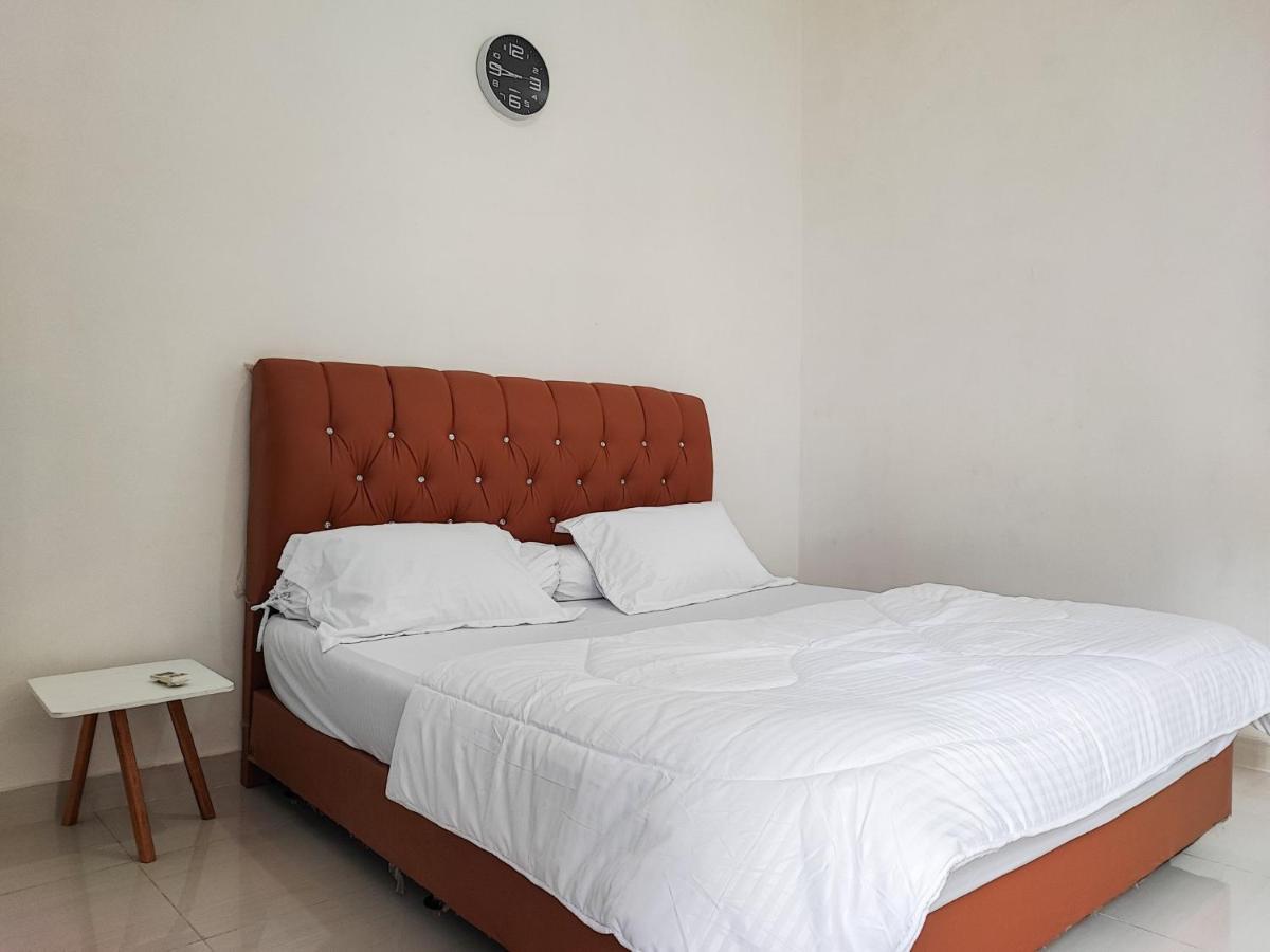 Adela Homestay Syariah Near Universitas Muhammadiyah Jambi Mitra Reddoorz Zewnętrze zdjęcie