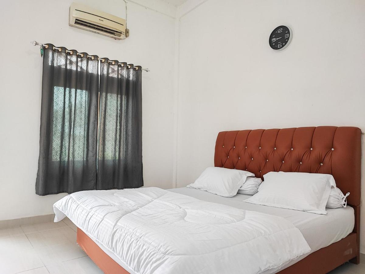 Adela Homestay Syariah Near Universitas Muhammadiyah Jambi Mitra Reddoorz Zewnętrze zdjęcie